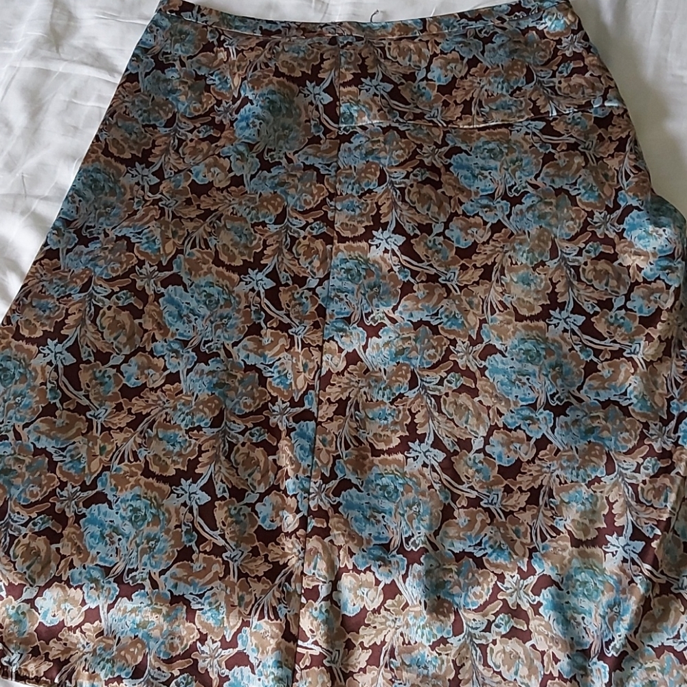 Silky A-line skirt